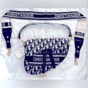 NWT Designer Inspired Bag - worn 2 ways